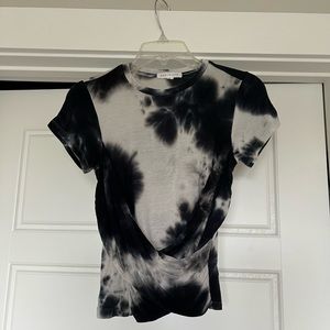 Dark Blue and White Tie-Dye Cross Body T. Size S. Brand: Socialite.